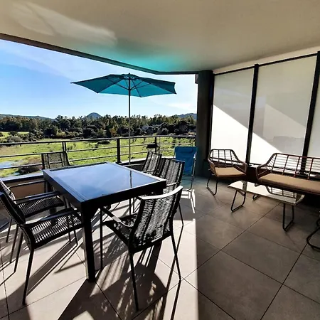 For 4 Ou 6 People In The Heart Of Porto-vecchio Lägenhet *