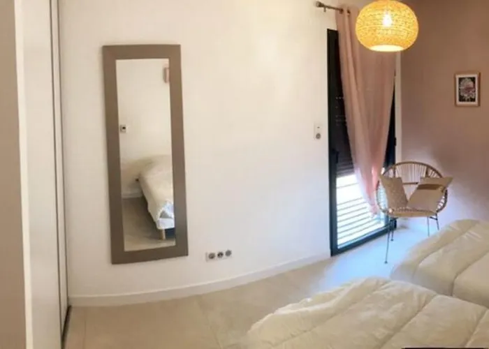 For 4 Ou 6 People In The Heart Of Porto-vecchio Apartmán